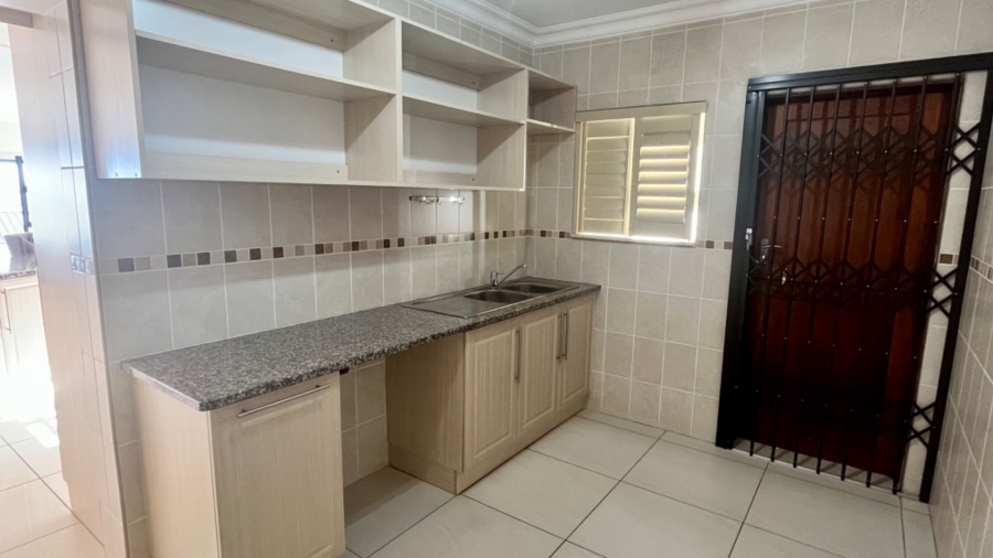 4 Bedroom Property for Sale in Monte Christo Western Cape